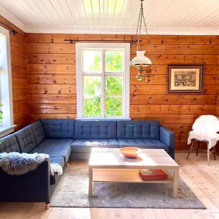 Holiday home - Faleide - Hus Ved Fjorden Stryn