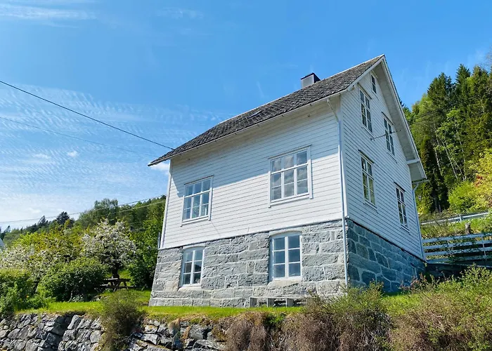 Дом отдыха - Faleide - Hus Ved Fjorden Стрюн