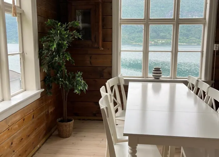 - Faleide - Hus Ved Fjorden Feriehus