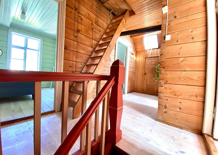 - Faleide - Hus Ved Fjorden Feriehus *
